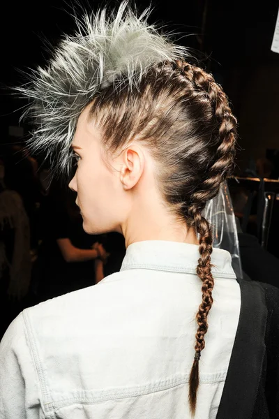 Look 28